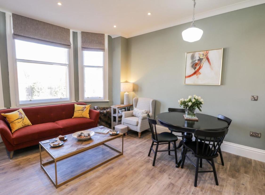 Old Bank Apartment *