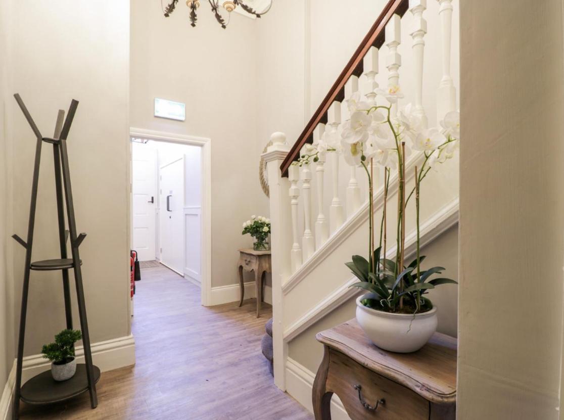 Old Bank Apartment *