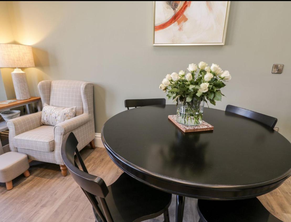 Old Bank Apartment *